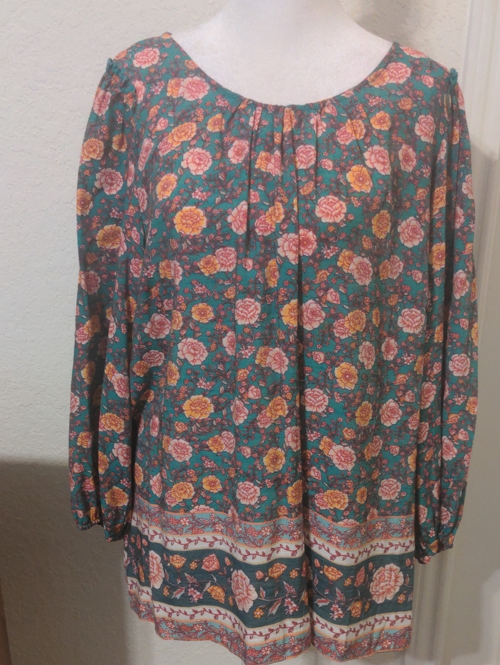LC Lauren Conrad Women's Long Sleeve Floral Boho Pullover Shirt Size L